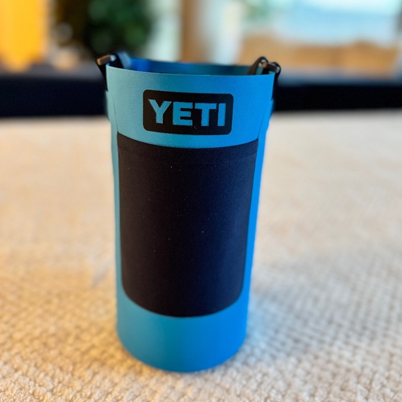 YETI Rambler Bottle Sling (Large) - Gorpcore Essential - Picture 2 of 8